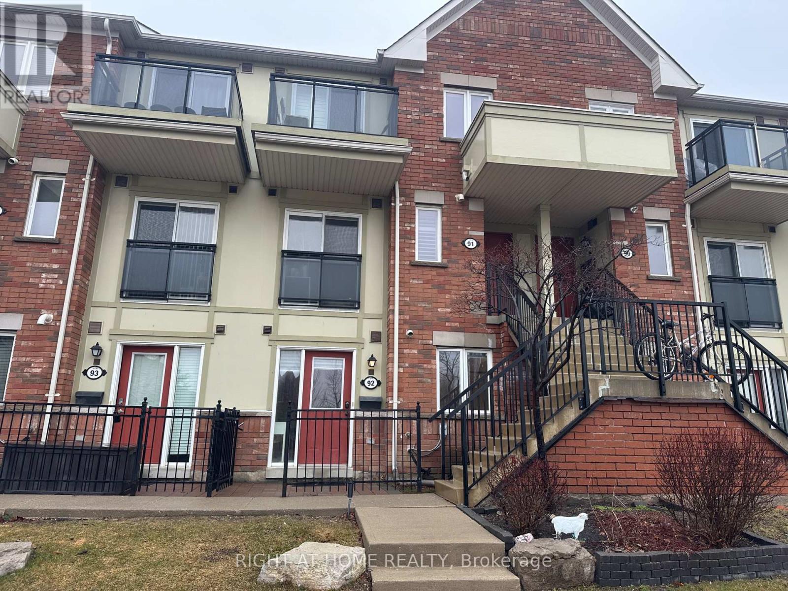 92 150 Chancery Rd, Markham Greensborough, ON L6E 0B9