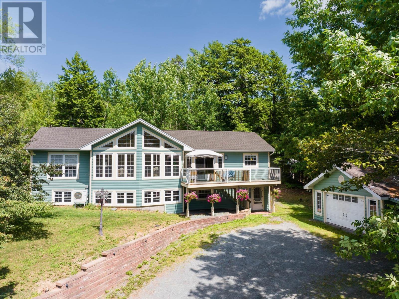 4038 Highway 2, Fletchers Lake, NS B2T 1A3