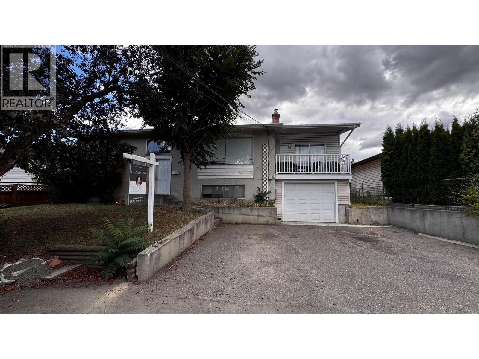 1569 Westmount Dr, Kamloops, BC V2B 6A1