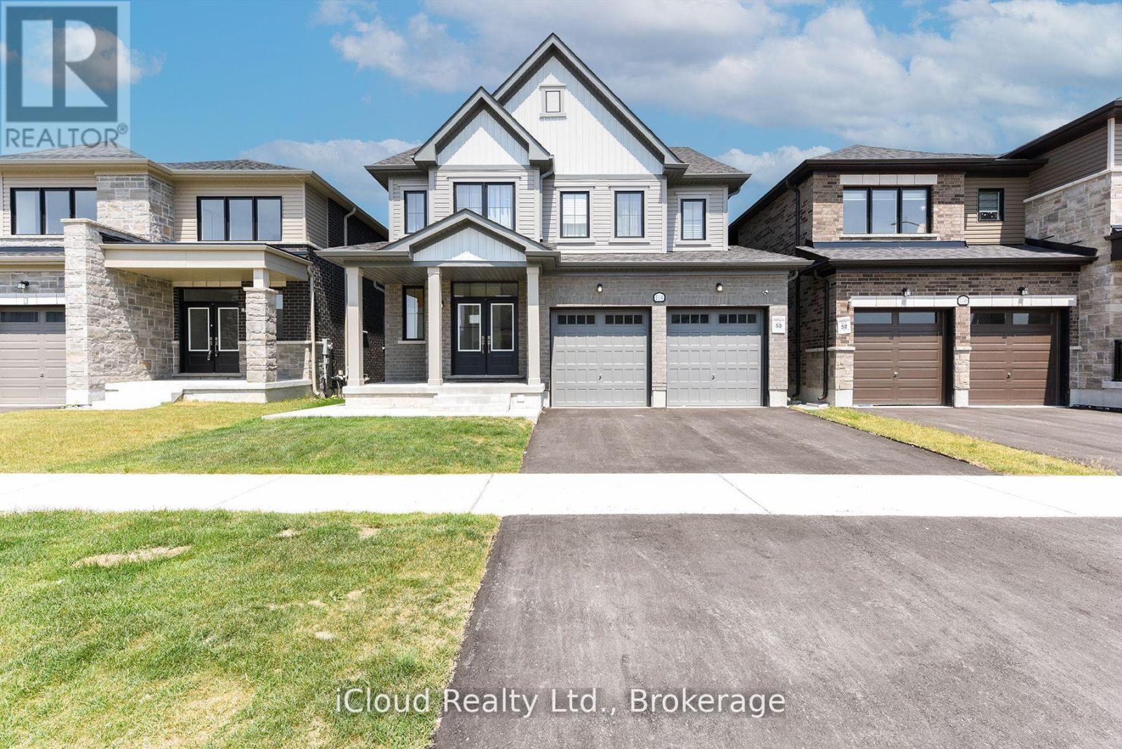 114 Thicketwood Ave, Barrie, ON L9J 0W8