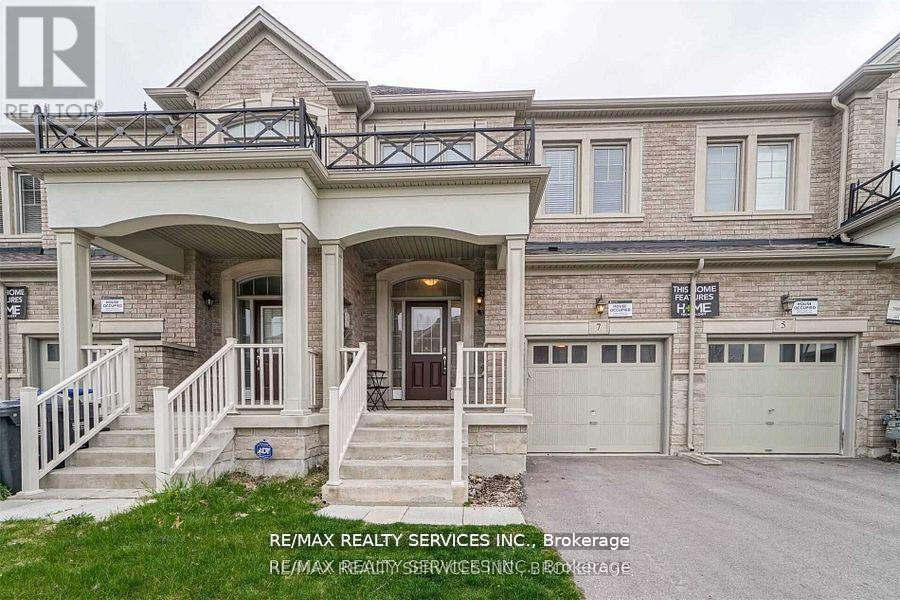 7 Lady Evelyn Cres, Brampton, ON L6Y 6C7