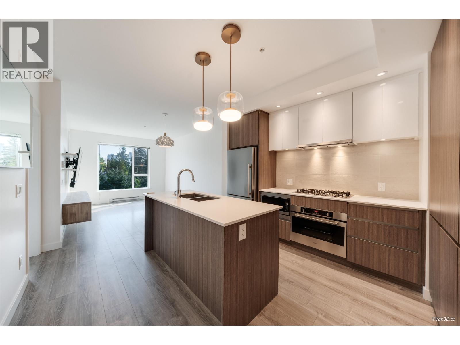 516 Foster Avenue Unit 318, Coquitlam, BC V3J 0B3