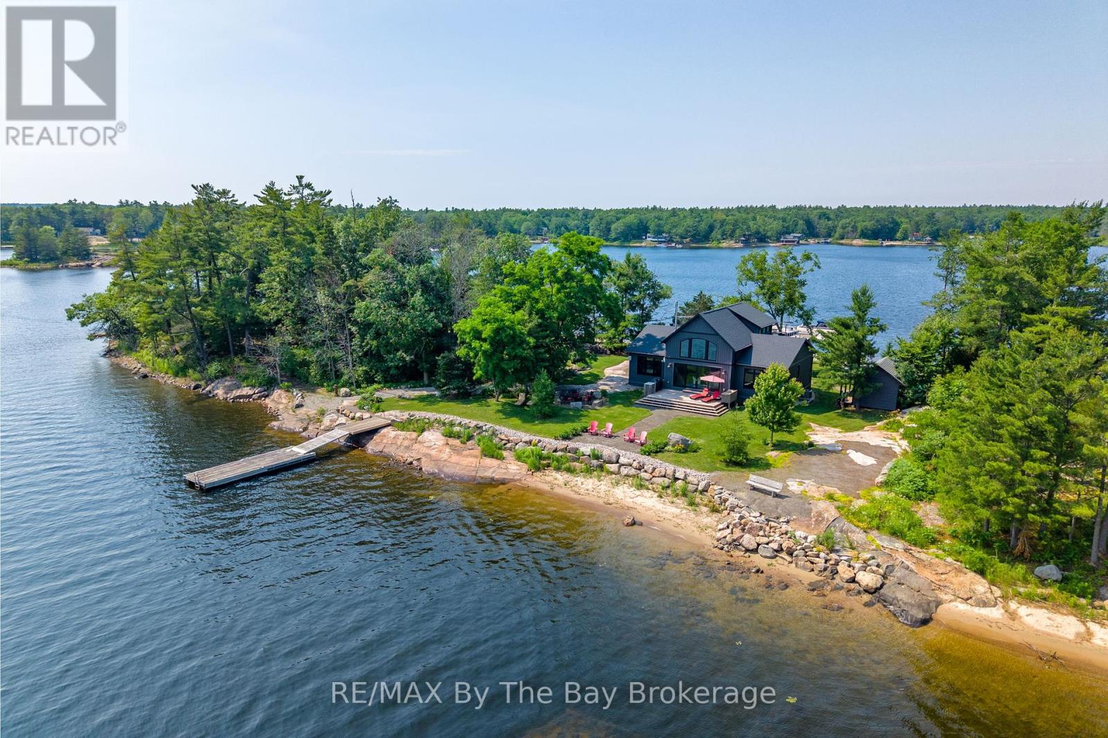4 Island 800, Georgian Bay Baxter, ON P0E 1E0
