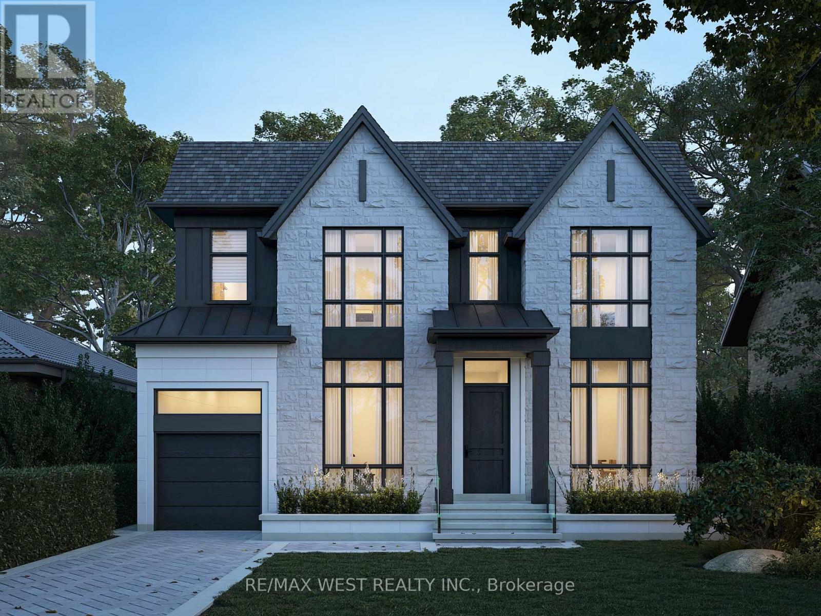 42 Highgate Rd, Toronto, ON M8X 2B3
