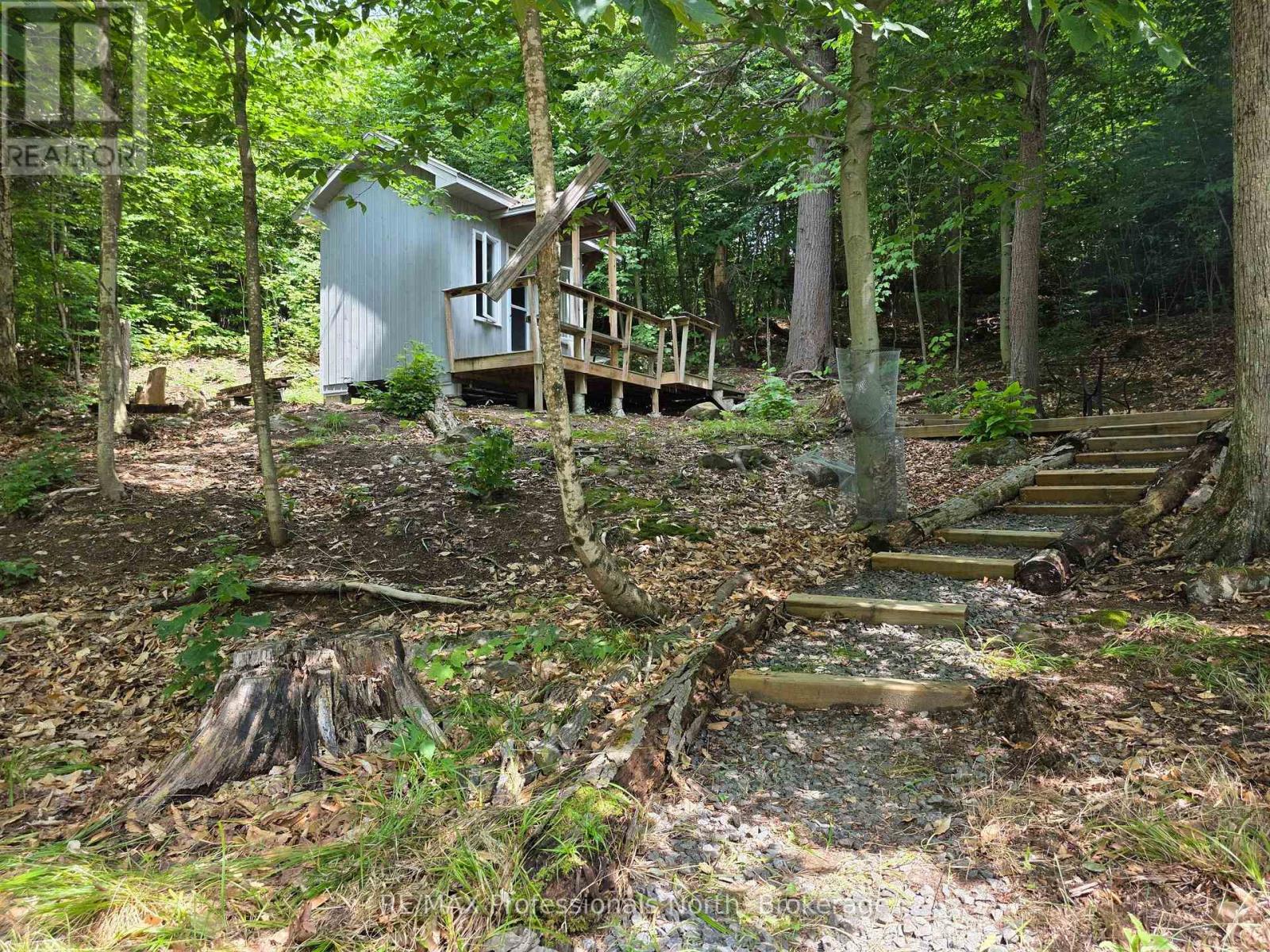 208 N Bay Lake Rd, Perry Emsdale, ON P0A 1J0