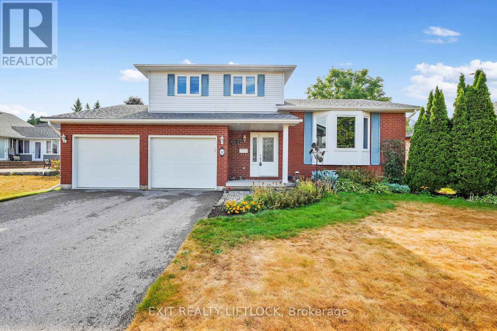 12 Victoria Ave, Smith-ennismore-lakefield Lakefield, ON K0L 2H0