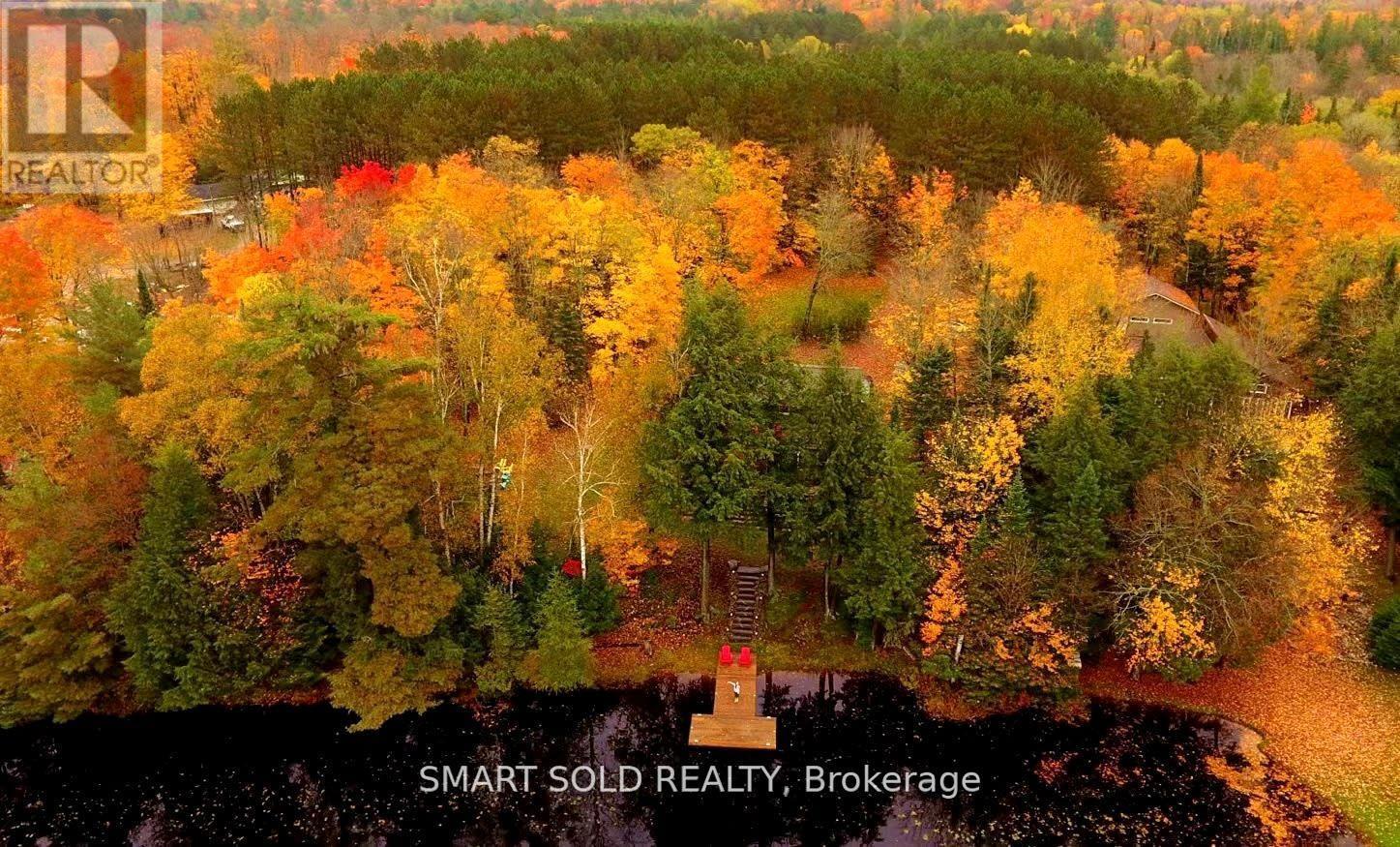 105 Muskoka Glens Cottage Rd, Huntsville, ON P1H 2N5