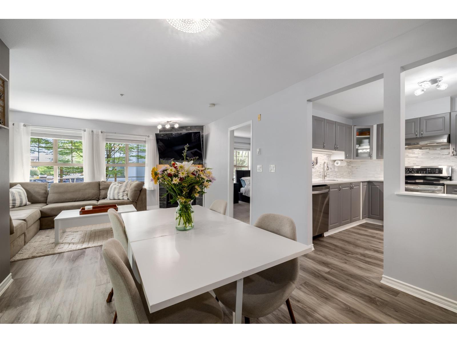 15325 17 Avenue Unit 103, Surrey, BC V4A 1T8
