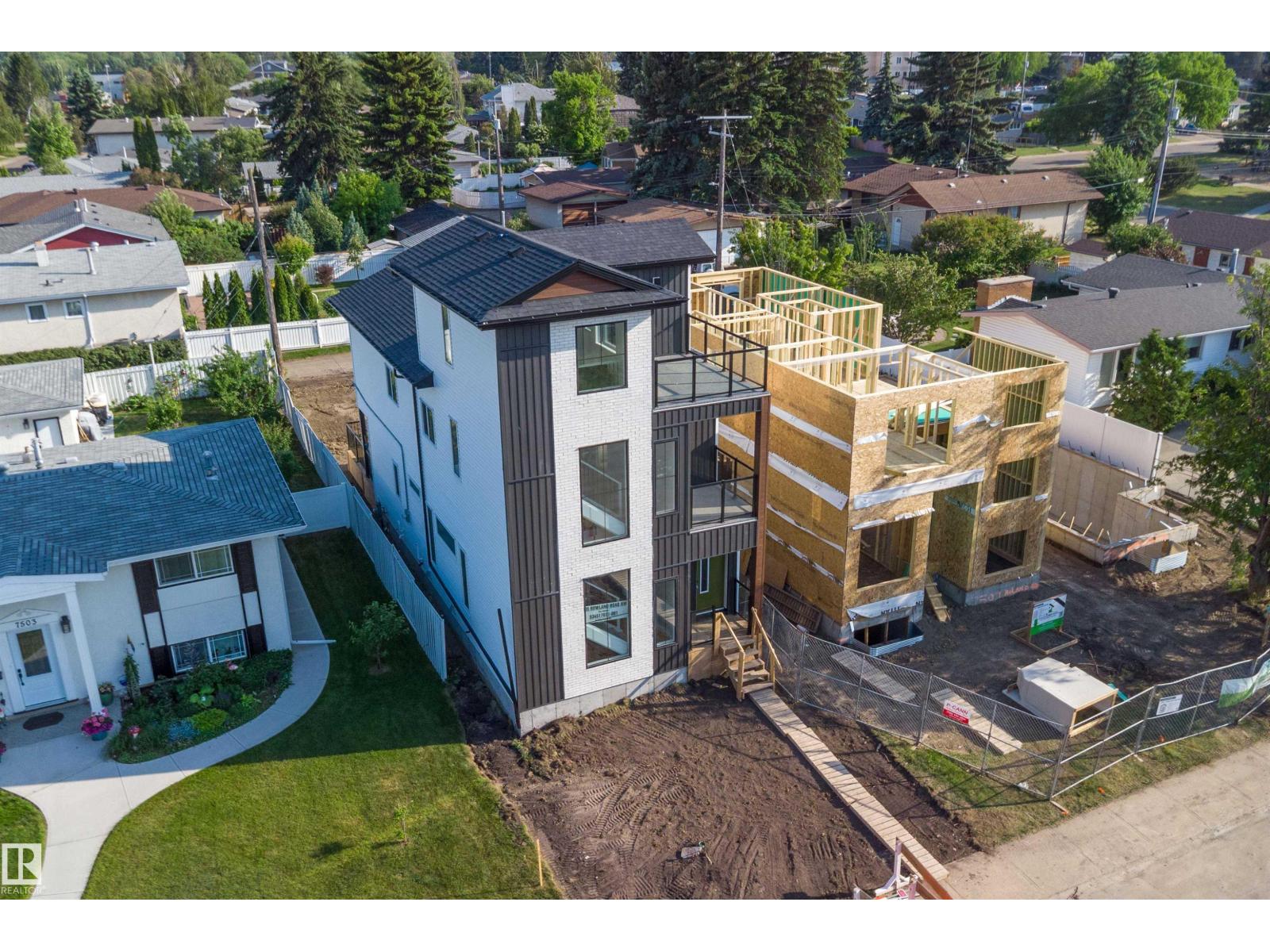 7505 Rowland Rd NW, Edmonton, AB T6A 3W4