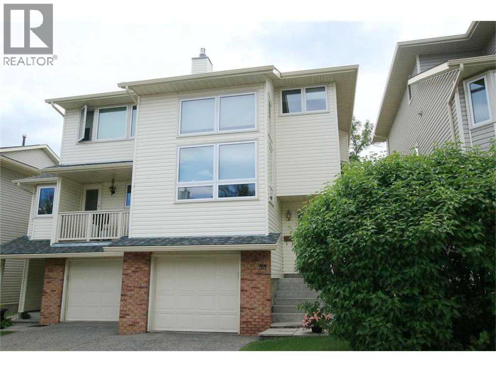 33 Millrise Ln SW, Calgary, AB T2Y 2C3