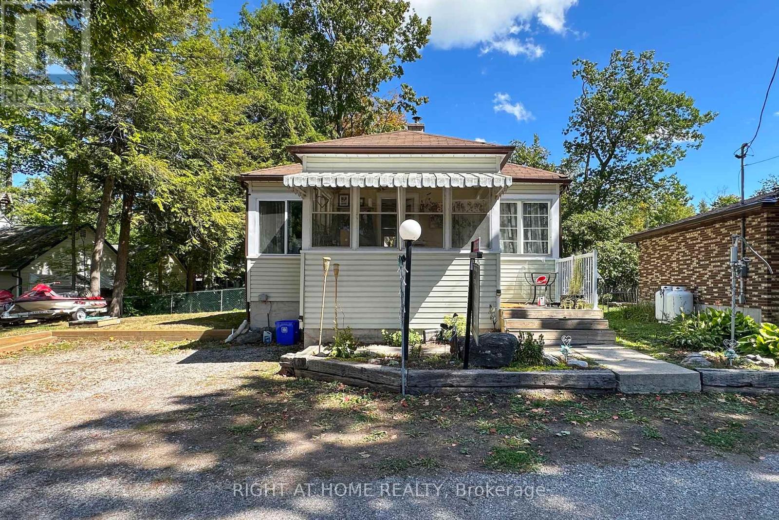 3 Dover St, Kawartha Lakes, ON K9V 4R6