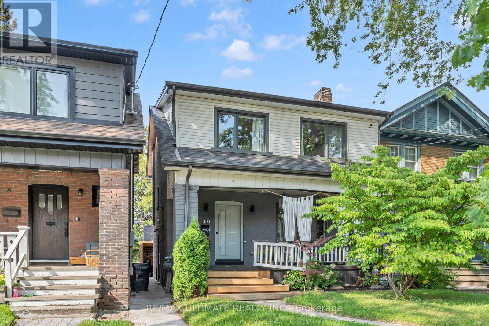 10 Oakdene Cres, Toronto, ON M4J 4H9