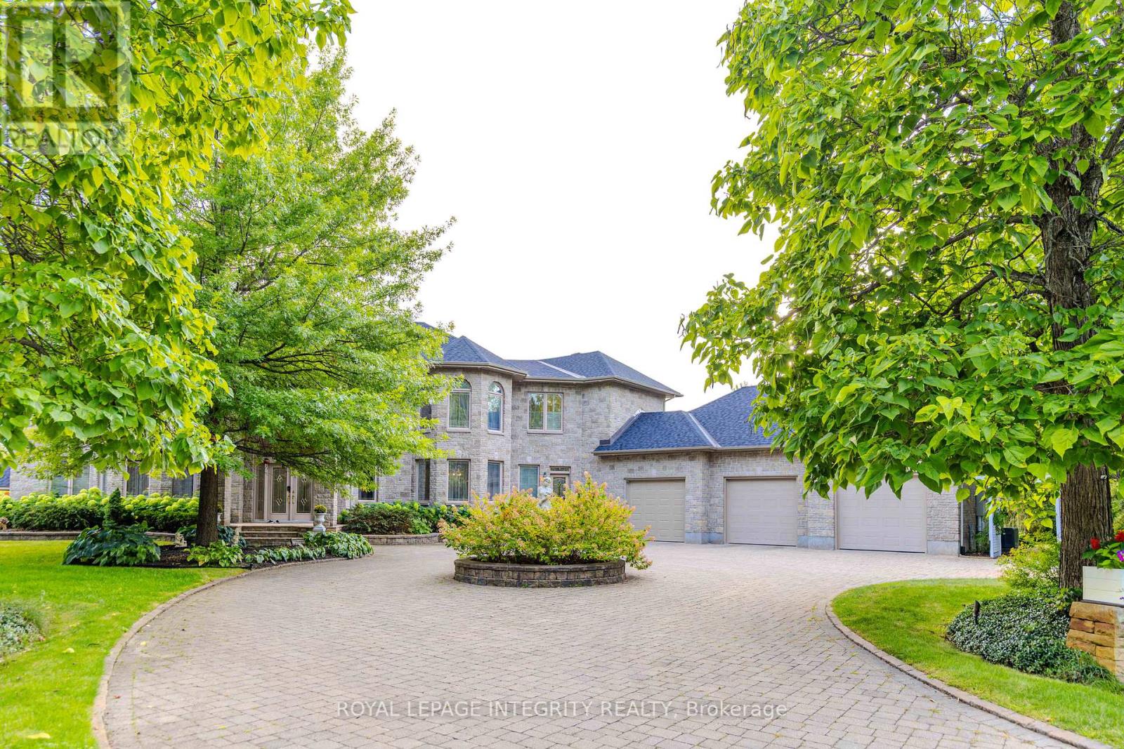 5884 Earlscourt Cres, Ottawa, ON K4M 1K2