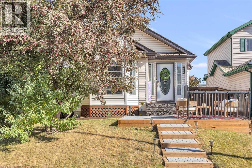 236 Mt Aberdeen Close SE, Calgary, AB T2Z 3N3