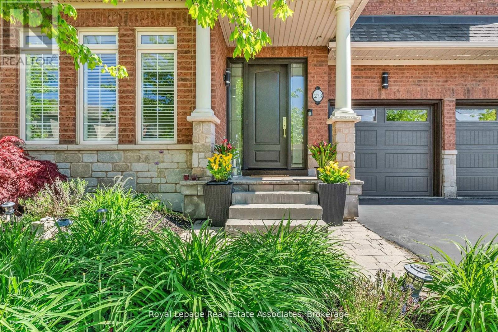 273 Duskywing Way, Oakville, ON L6L 6X5