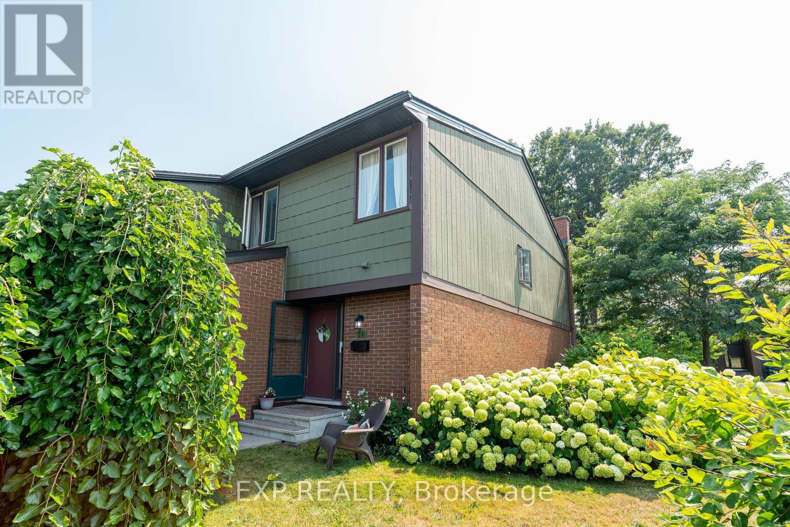 36 Bethune Way, Ottawa, ON K2K 1C3