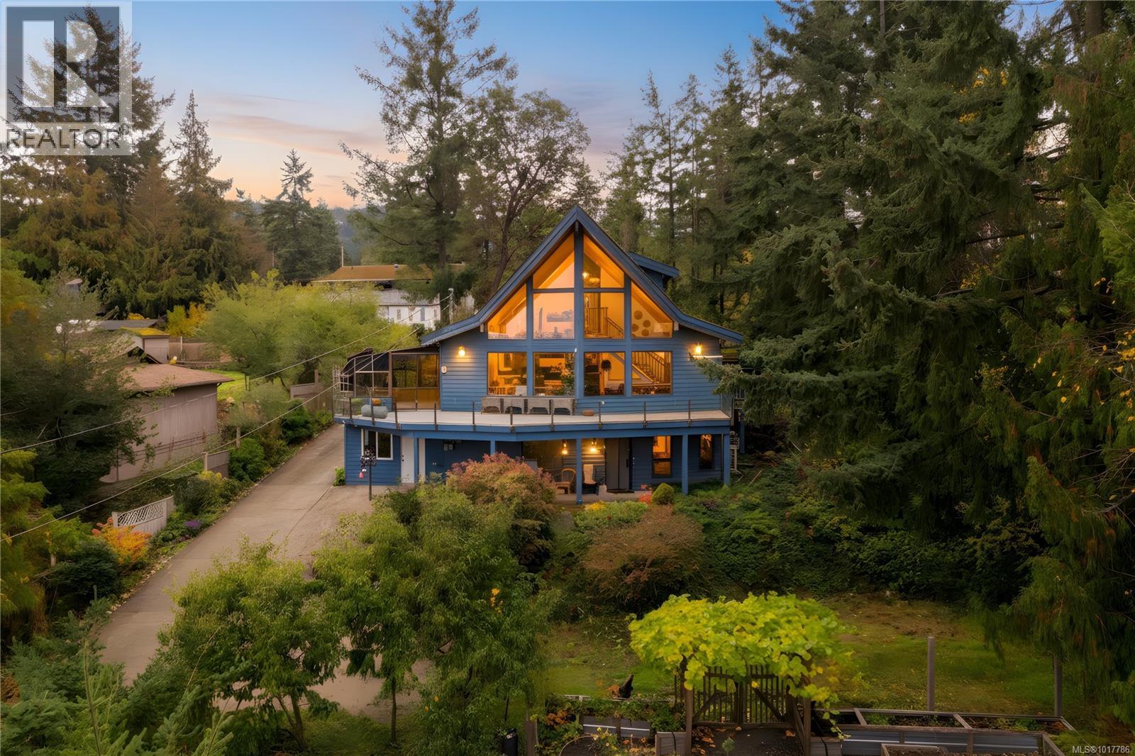 6869 Philip Rd, Lantzville, BC V0R 2H0