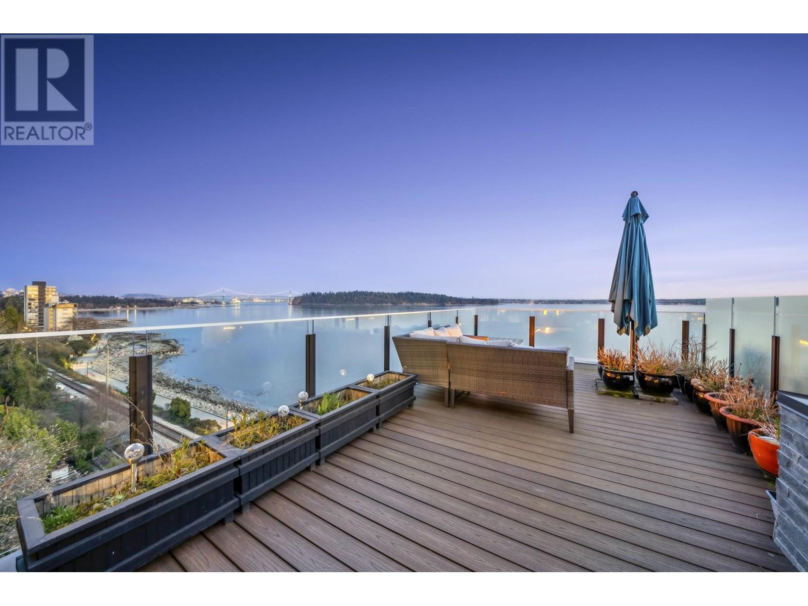 2090 Argyle Avenue Unit 602, West Vancouver, BC V7V 4R4