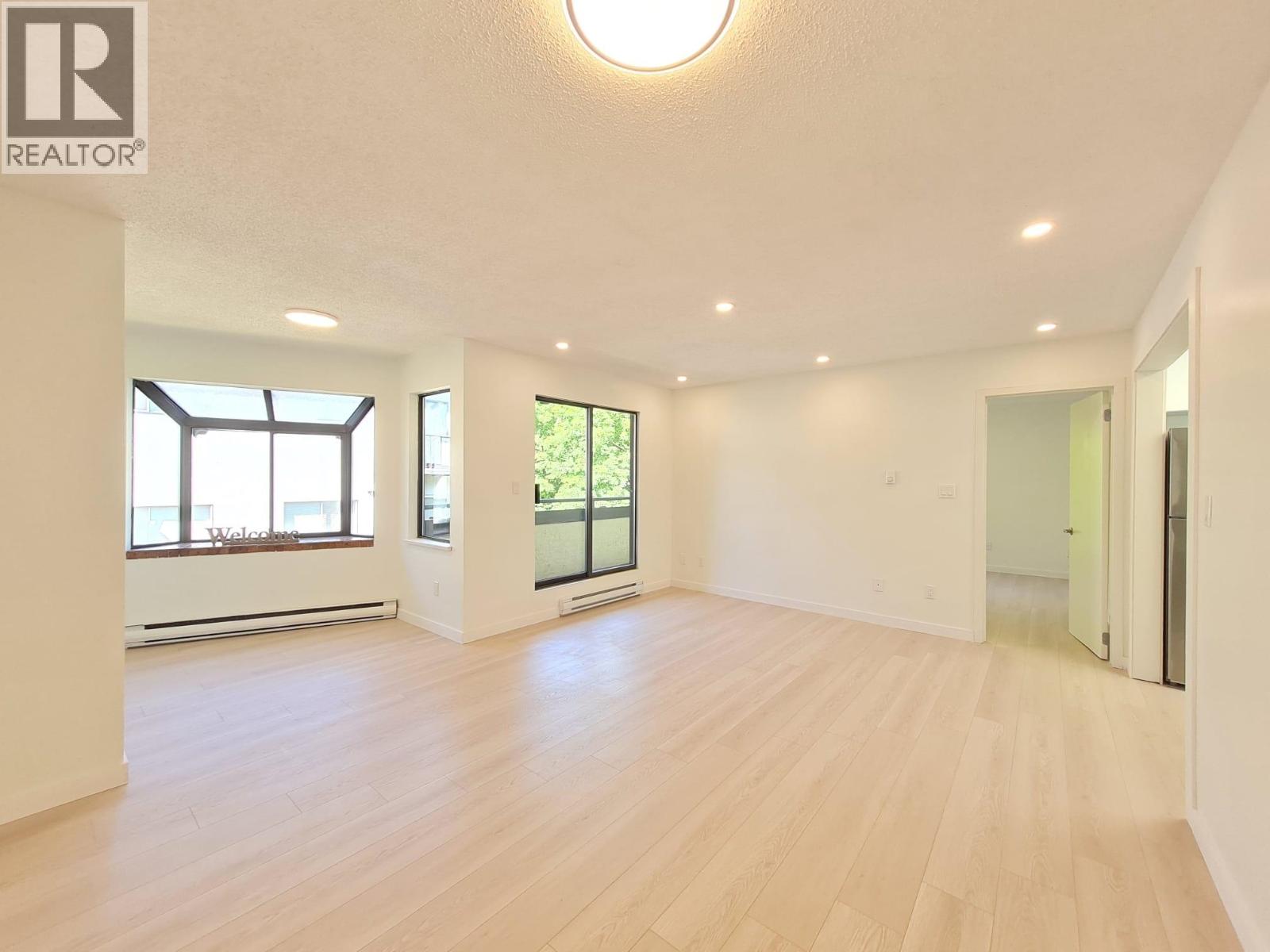 8645 Osler Street Unit 301, Vancouver, BC V6P 4E6