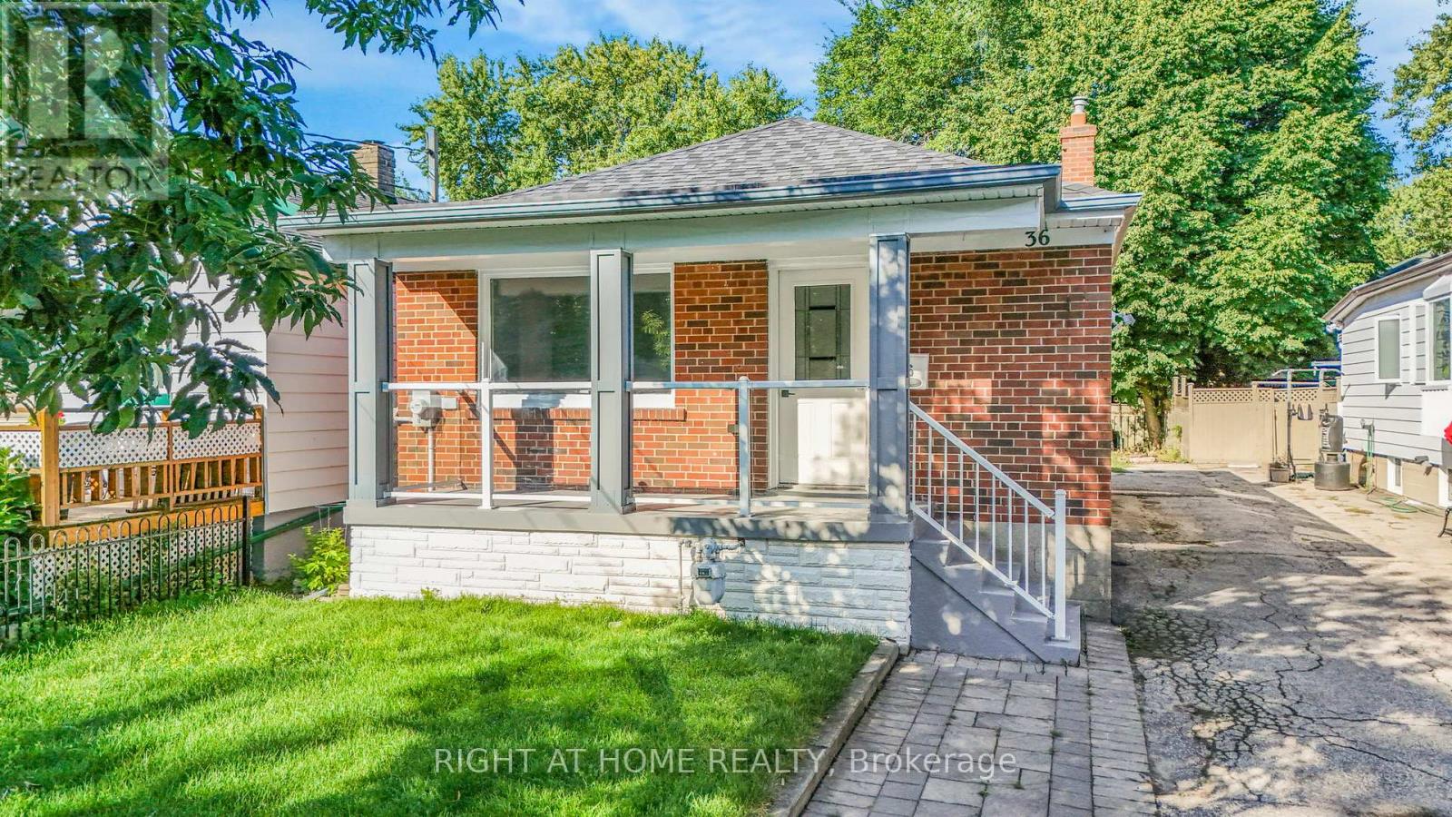 36 Vanbrugh Ave, Toronto, ON M1N 3S9