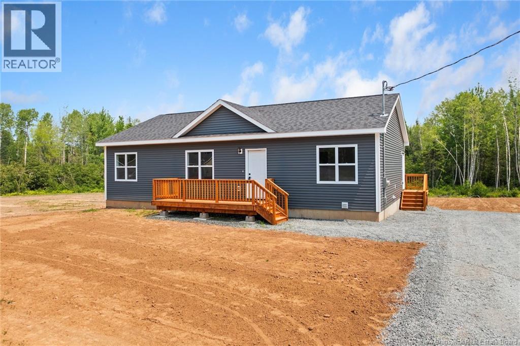 132 Horseman Rd, Fredericton Junction, NB E5L 1W5