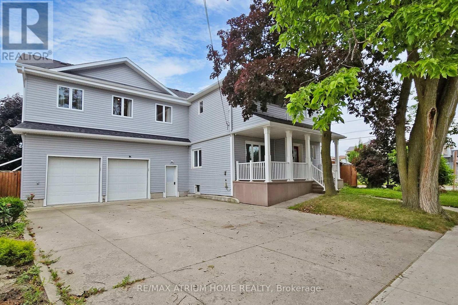 1242 Alexandra Ave, Mississauga, ON L5E 2A5
