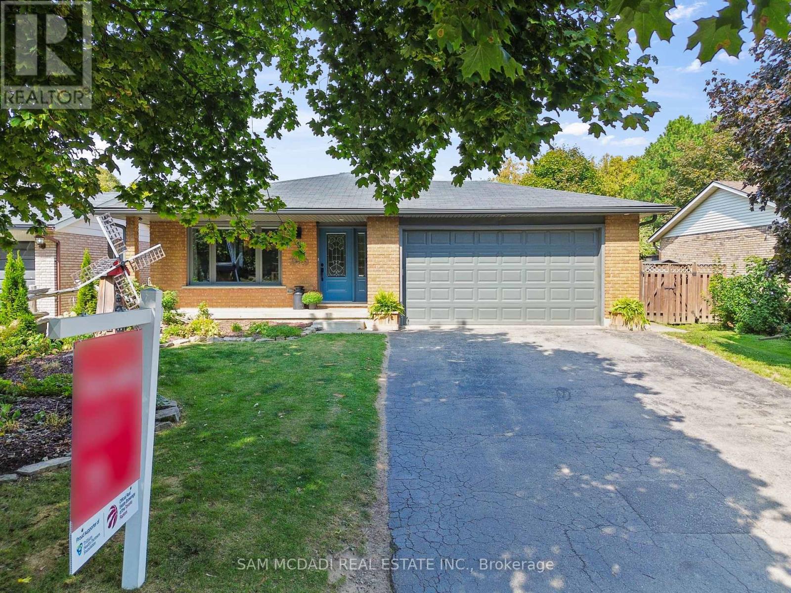 9 Rosewood Ct, Brantford, ON N3R 7C9