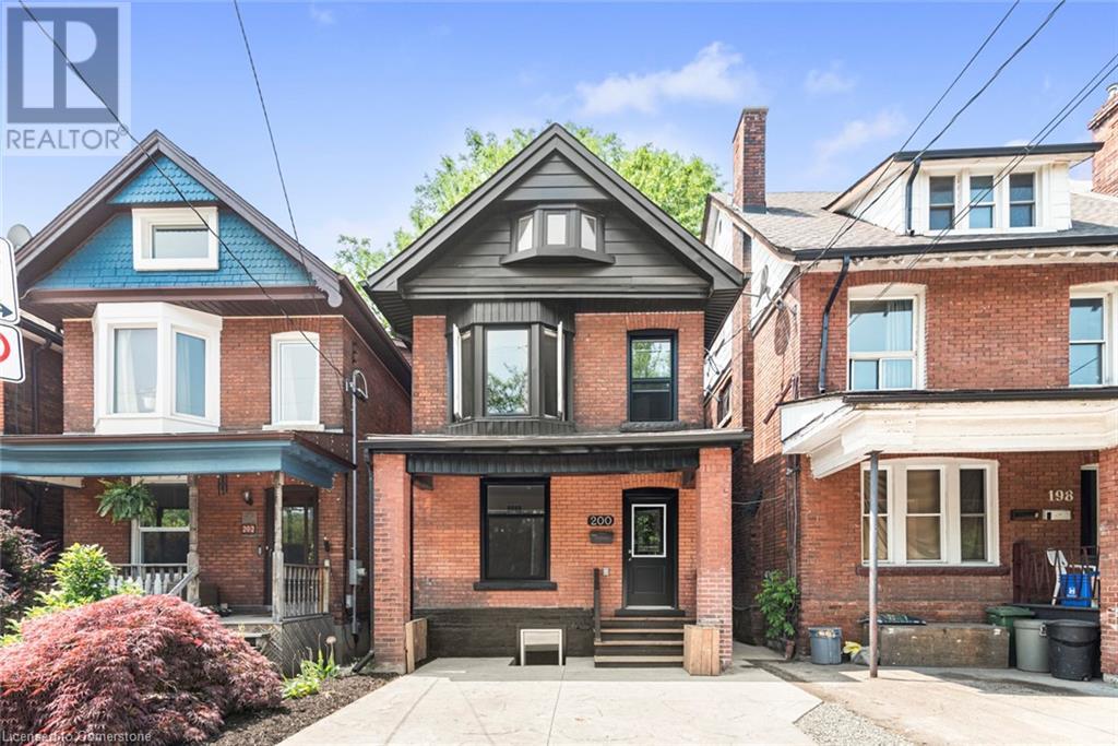 200 Sanford Ave S, Hamilton, ON L8M 2H2