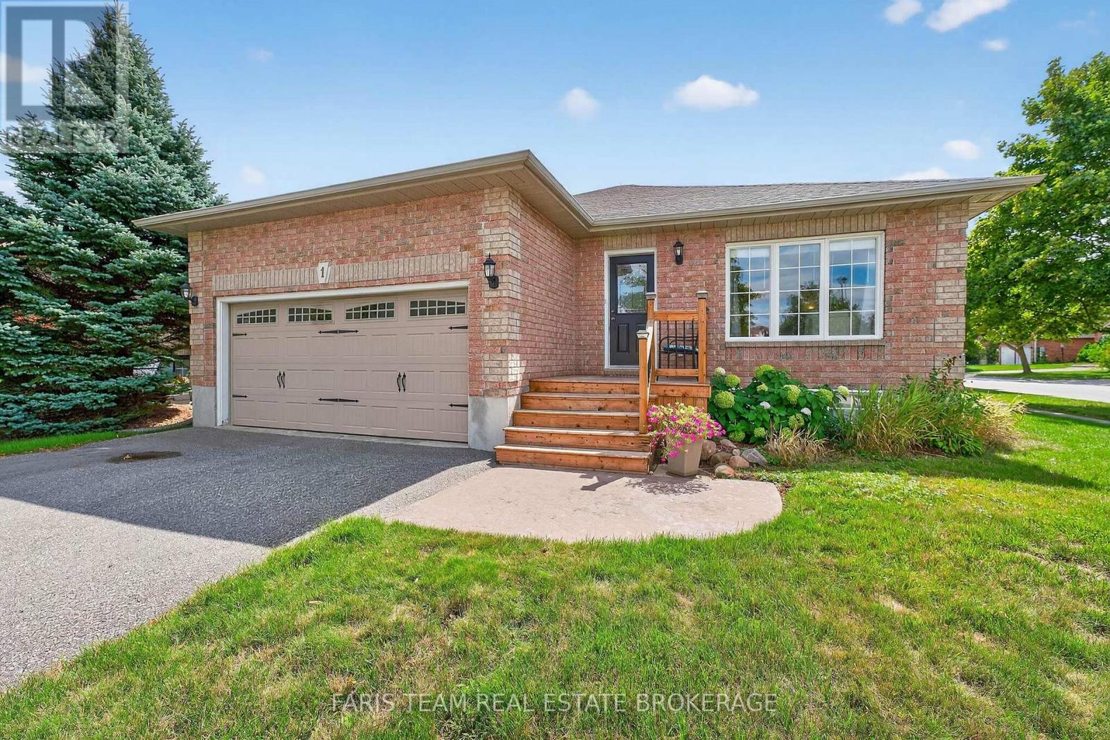 1 Touchette Dr, Barrie, ON L4N 7L8
