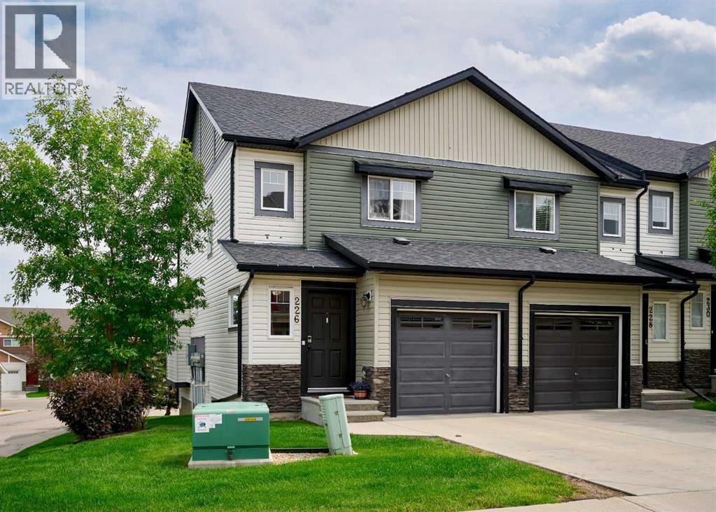 226 Pantego Ln NW, Calgary, AB T3K 0T1