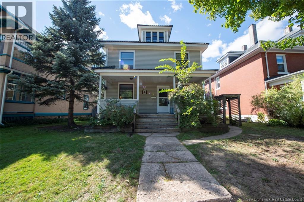 242 Cameron St, Moncton, NB E1C 5Z3