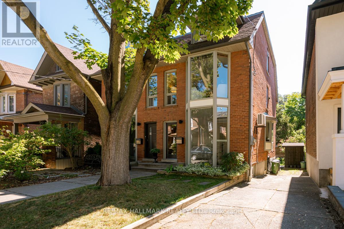 49 Harcourt Ave, Toronto, ON M4J 1J3