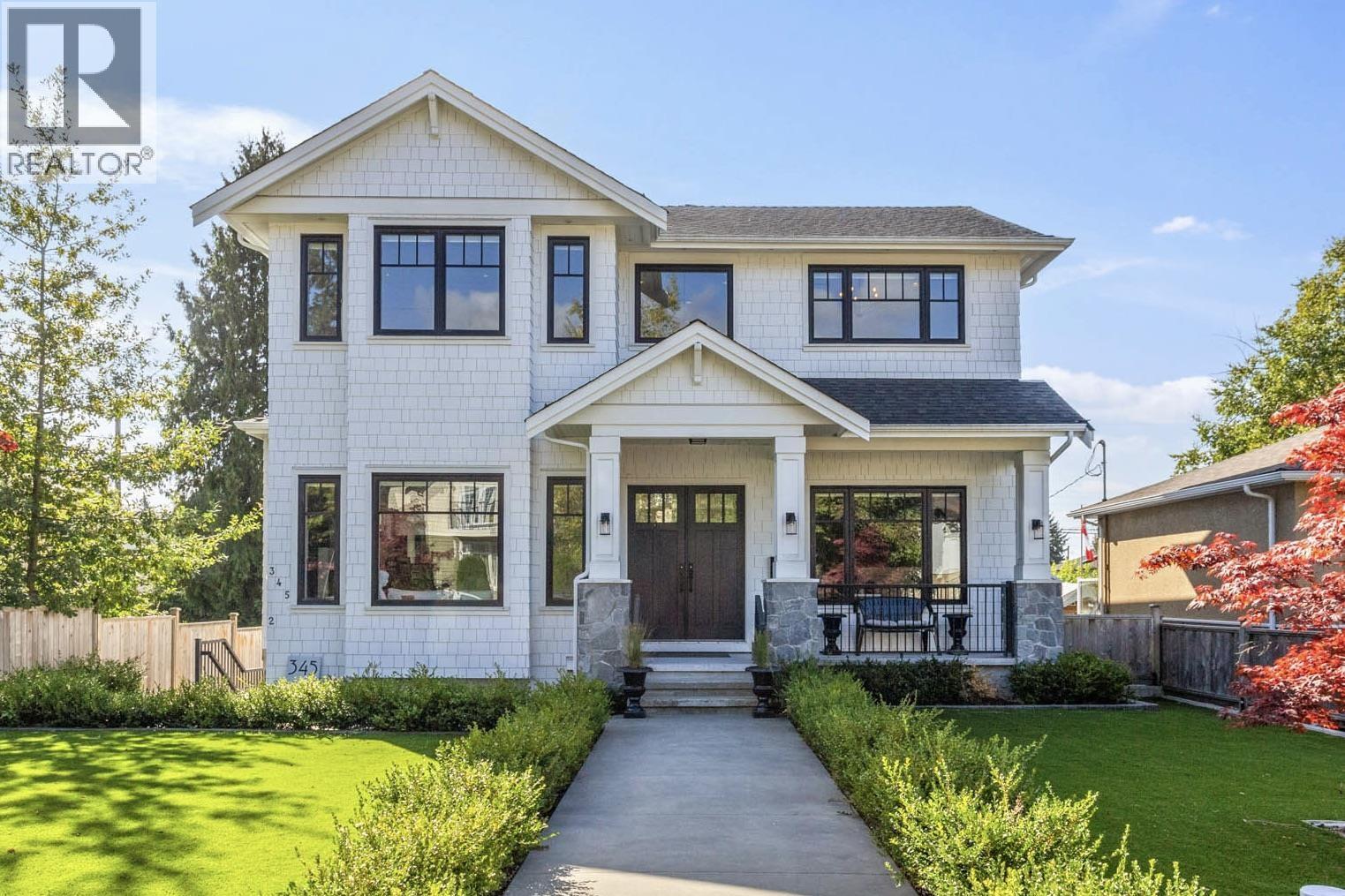 345 E 20th St, North Vancouver, BC V7L 3A8