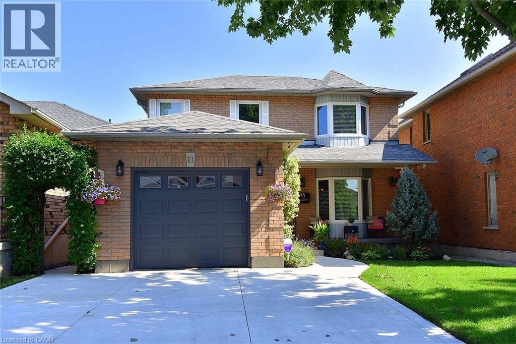 11 Jacqueline Blvd, Hamilton, ON L9B 2R1