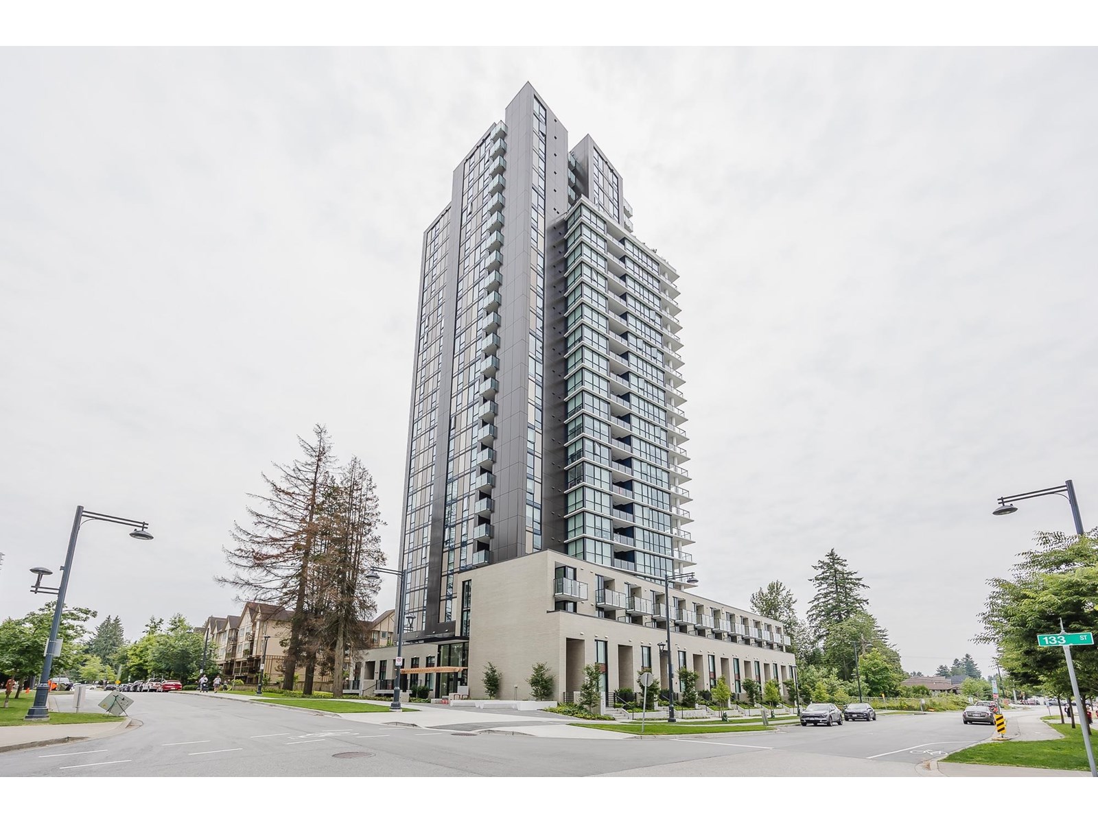 10333 133 Street Unit 2601, Surrey, BC V3T 0V1