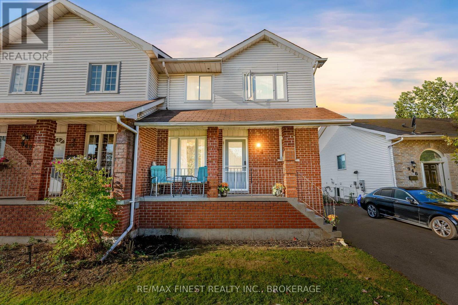 944 Warburton Cres, Kingston, ON K7M 8L1