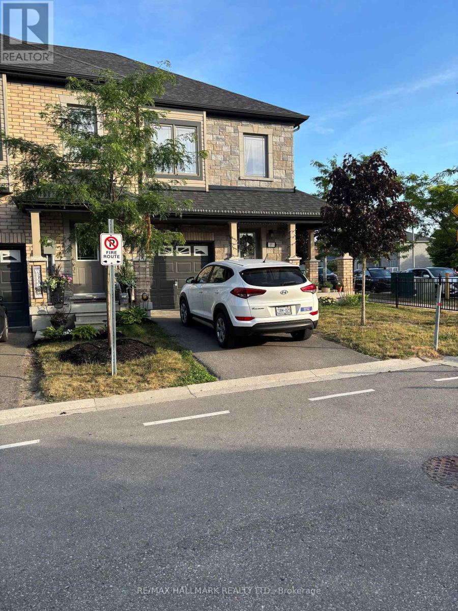 53 Deneb St, Barrie, ON L4N 2G8