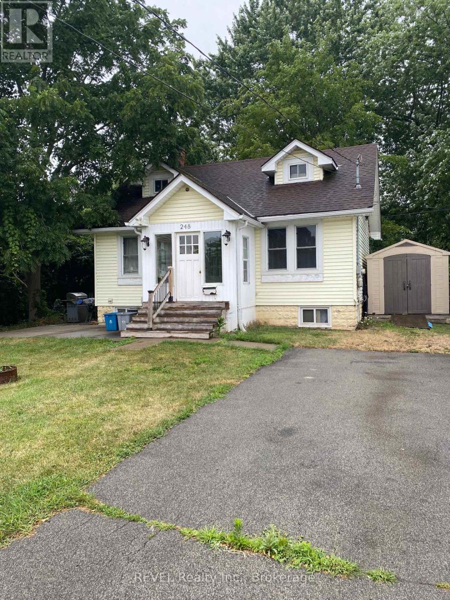 248 High St, Fort Erie, ON L2A 3R3