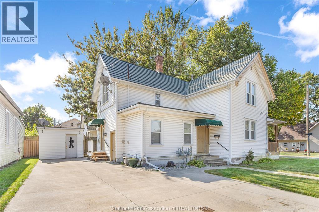222 Selkirk St, Chatham-Kent, ON N7L 1Z4