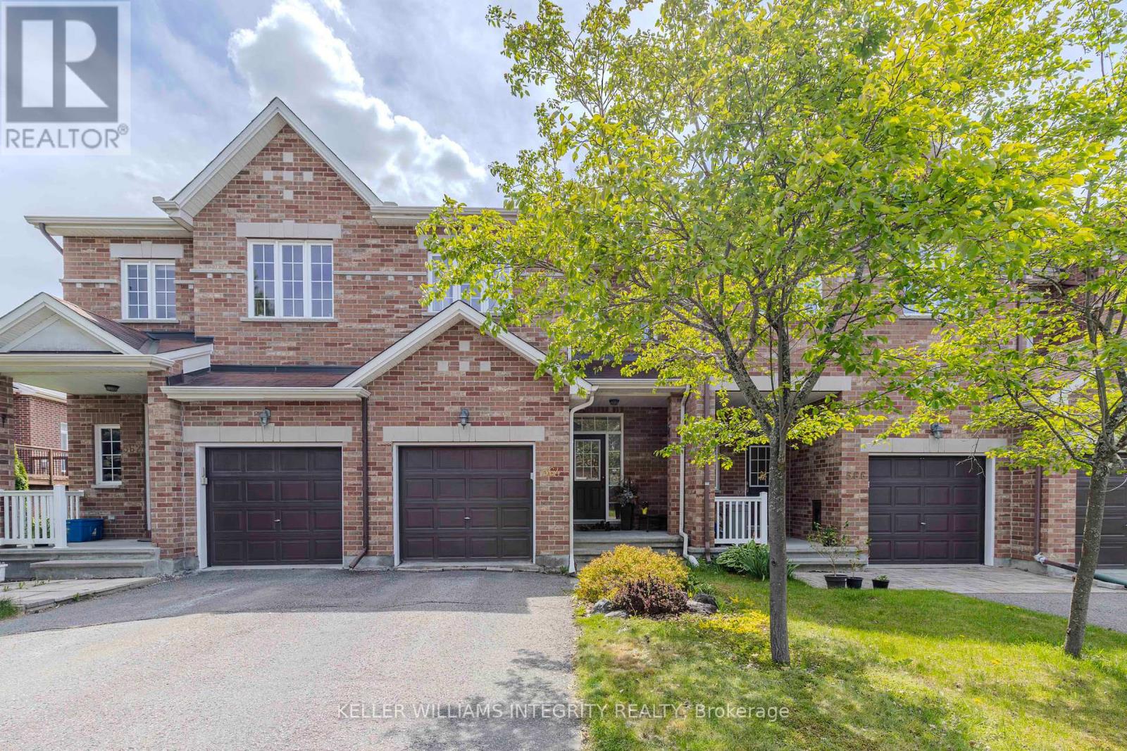 564 Remnor Ave, Ottawa, ON K2T 0A5