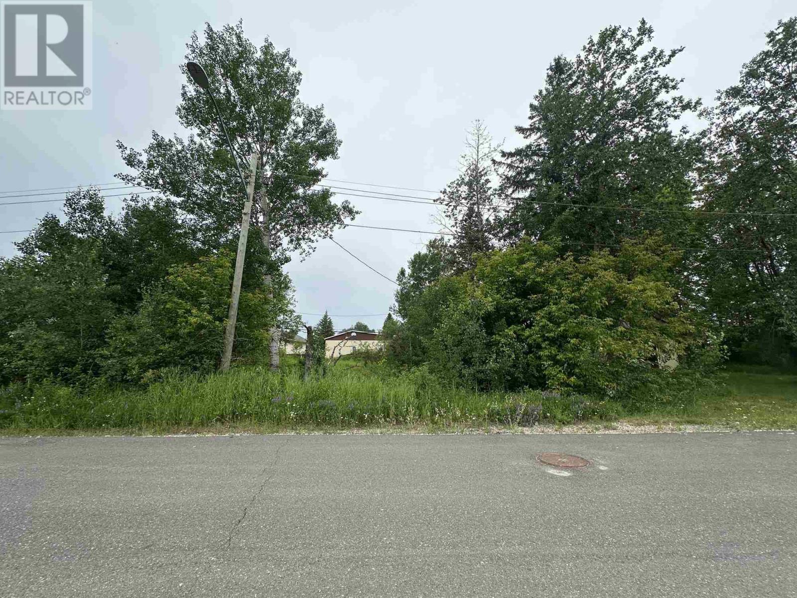 1314 1316 First St, Geraldton, ON P0T 1M0