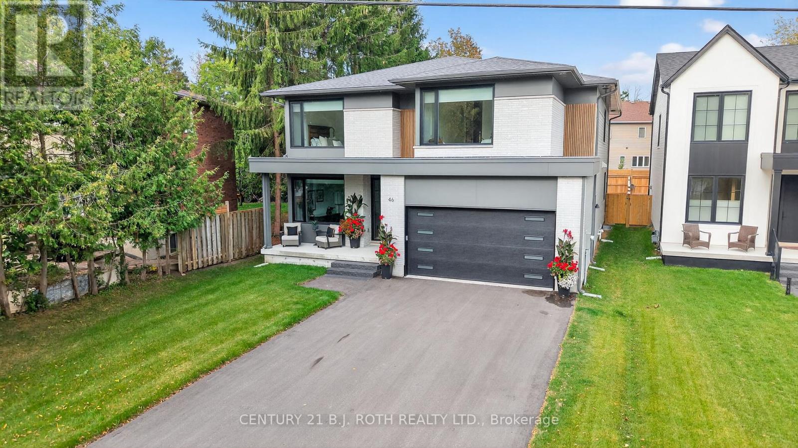 46 Tyndale Rd, Barrie, ON L4N 7T1