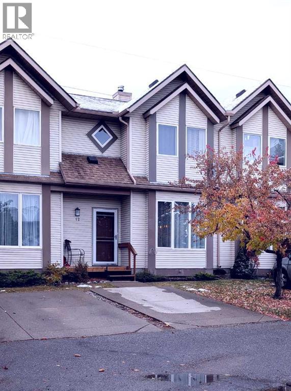 12 Shawbrooke Ct SW, Calgary, AB T2Y 3G2