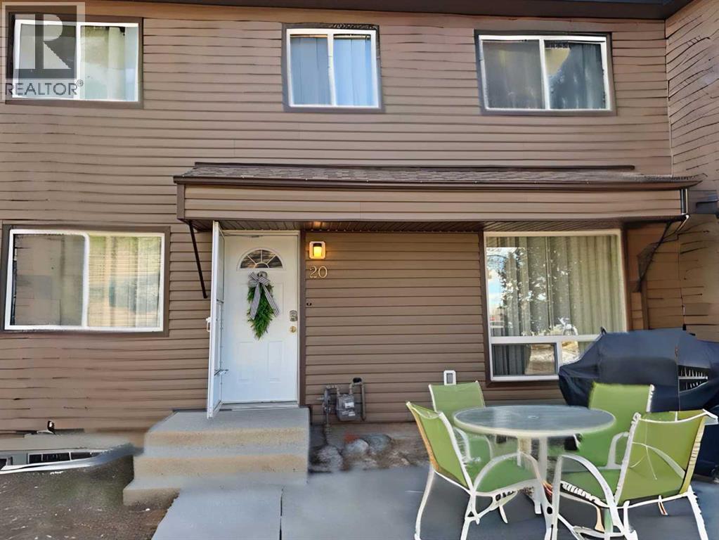 5215 6 Avenue Unit 20, Edson, AB T7E 1K9