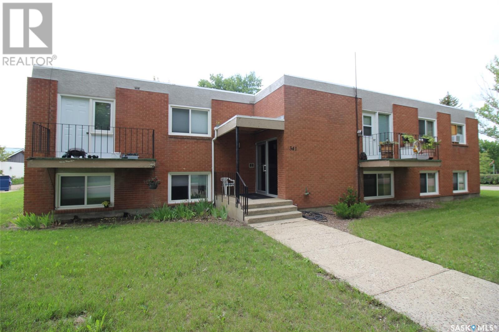 341 2 Street East, Shaunavon, SK S0N 2M0