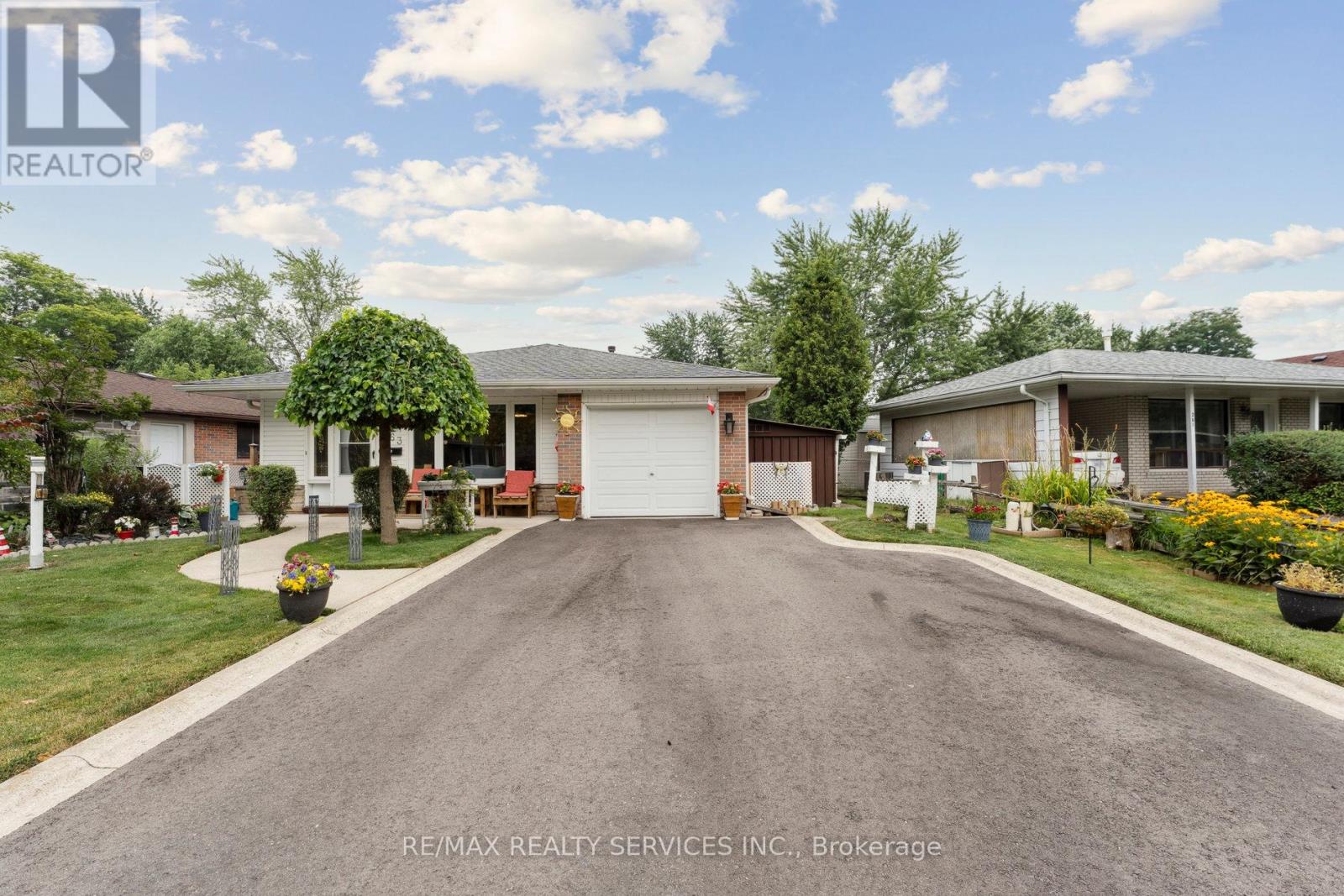263 Bartley Bull Pkwy, Brampton, ON L6W 2L2