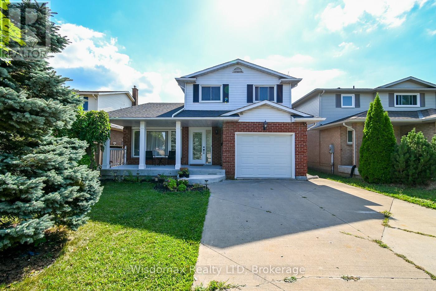 15 Capri St, Thorold, ON L2V 4W7