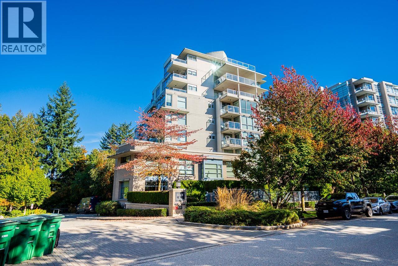 9262 University Crescent Unit 301, Burnaby, BC V5A 0A4