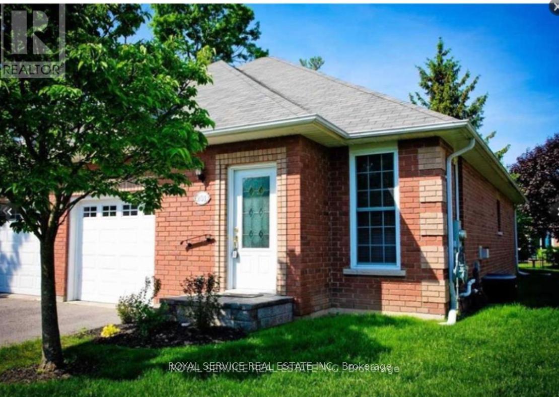 201 300 Darcy St, Cobourg, ON K9A 0A2