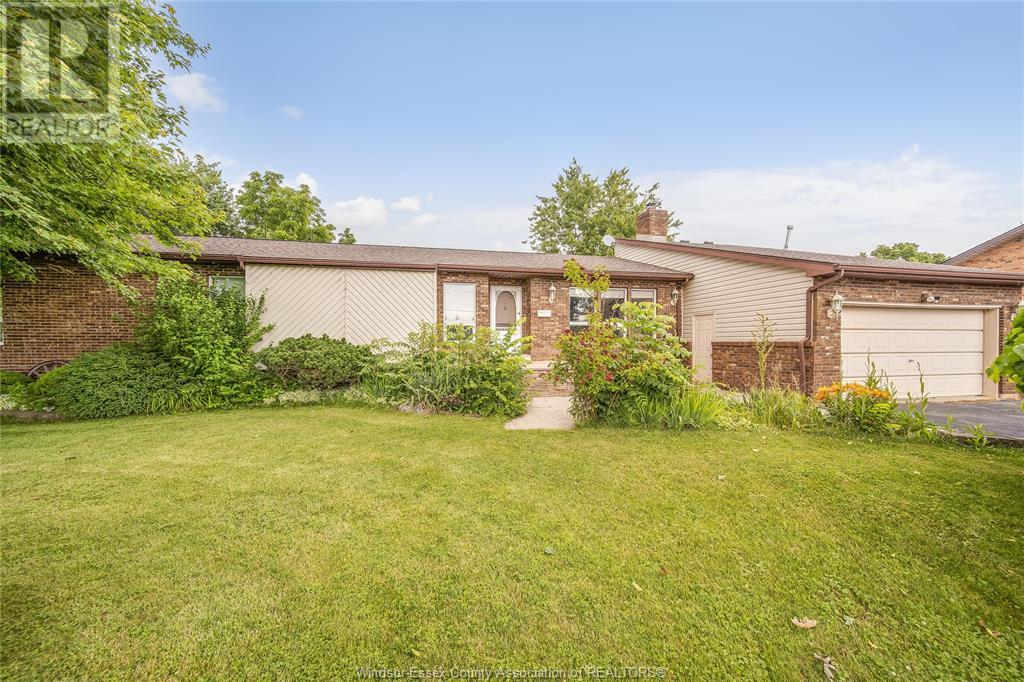 1401 Front Rd S, Amherstburg, ON N9V 2M5